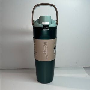New! Owala 30oz FreeSip SWAY Stainless Steel
Water Bottle - SPECIAL EDITION